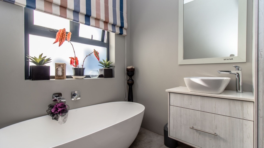 9 Bedroom Property for Sale in Onrus Western Cape
